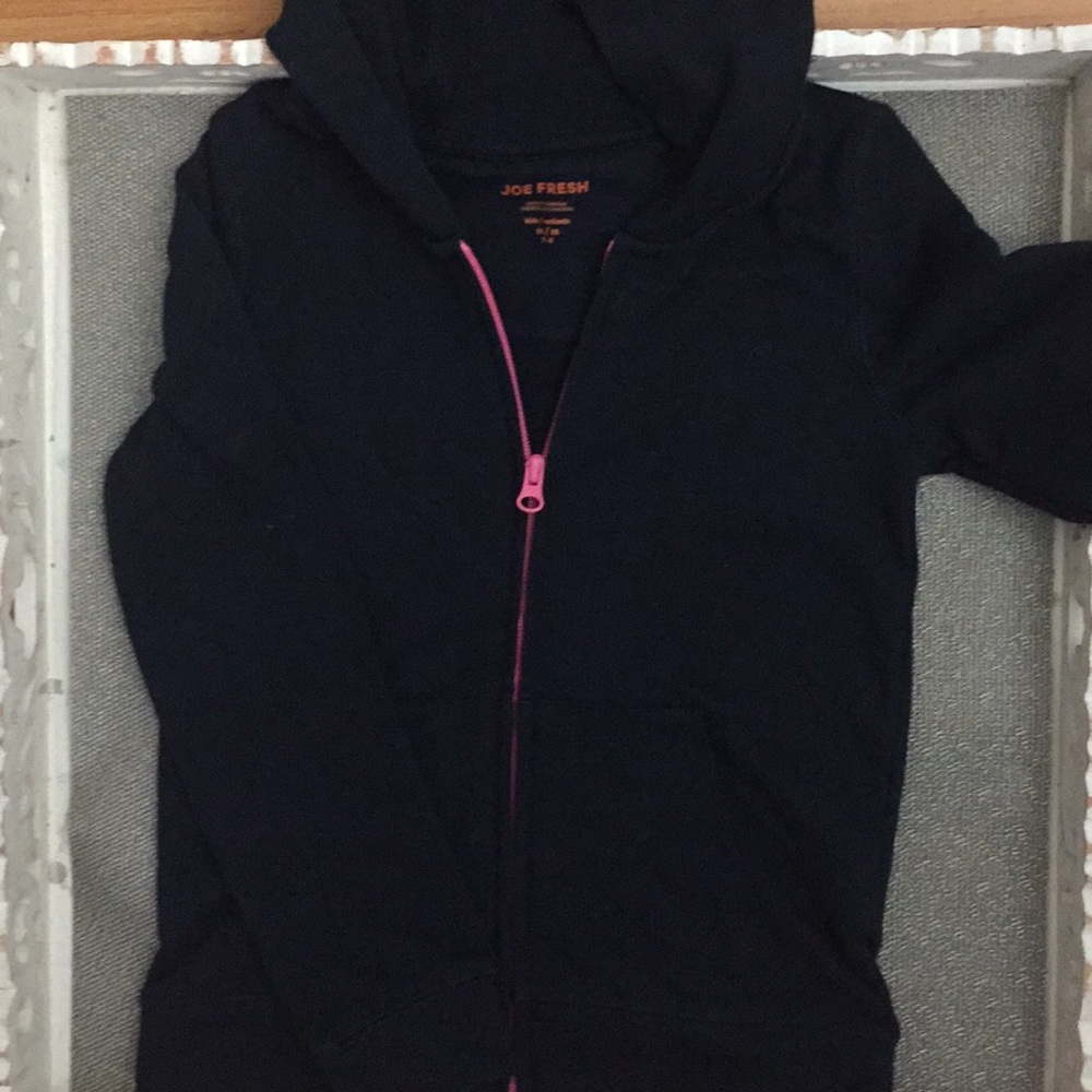 EUC dark navy Joe Fresh hoodie with pockets.